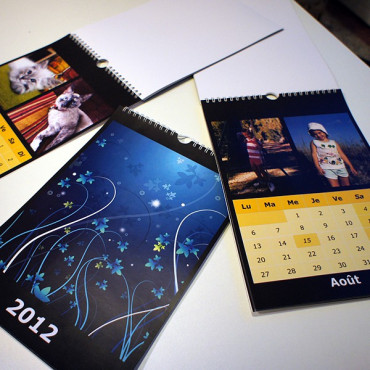Calendrier numérique 250grs brillant A4 paysage - 5 exemplaires Calendrier numérique 250grs brillant A4 paysage - 5 exemplaires